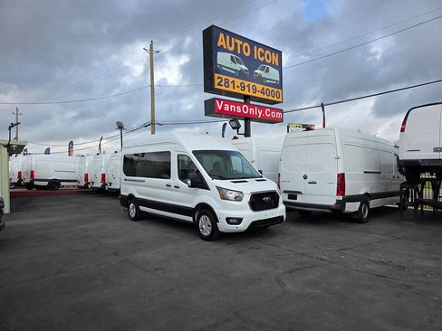 Used 2024 Ford Transit 350 XLT image 30