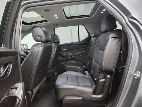 Used 2019 Chevrolet Traverse LT w/ LT Premium Package AWD/4WD image 30