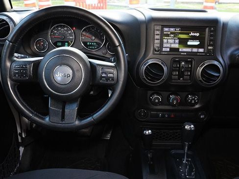 Used 2017 Jeep Wrangler Unlimited Sport w/ Quick Order Package 24S image 9