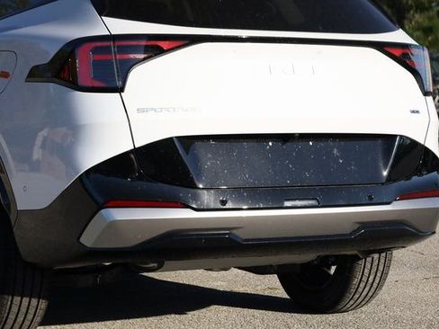 New 2026 Kia Sportage SX image 8