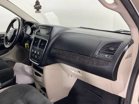 Used 2016 Dodge Grand Caravan SE w/ Quick Order Package 29E SE FWD image 29