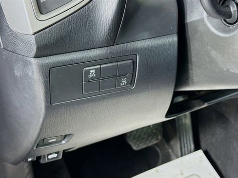 Used 2018 MAZDA MAZDA3 Touring image 10