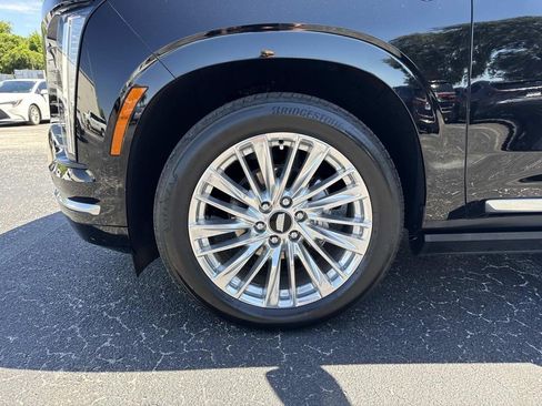Certified 2025 Cadillac Escalade Premium Luxury w/ Touring Package AWD/4WD image 9