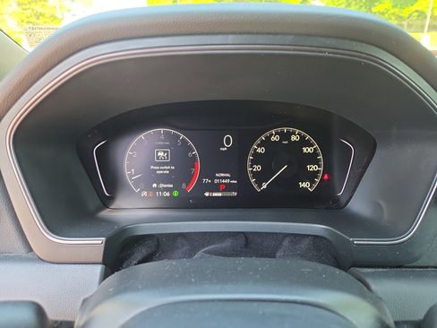 Used 2025 Honda Pilot TrailSport image 27