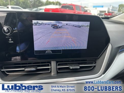 Used 2026 Chevrolet Trax LS FWD image 16