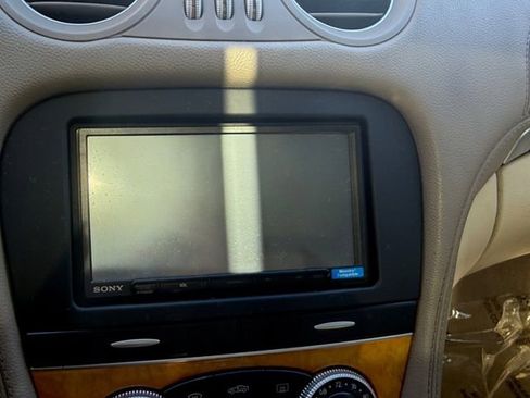 Used 2005 Mercedes-Benz SL 500 image 8