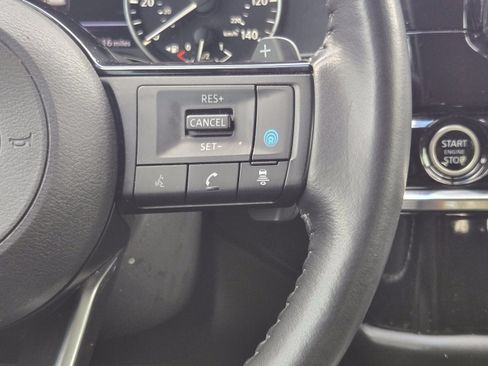 Used 2023 Nissan Pathfinder SL AWD/4WD image 25