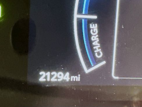 Used 2025 Toyota Camry LE image 19