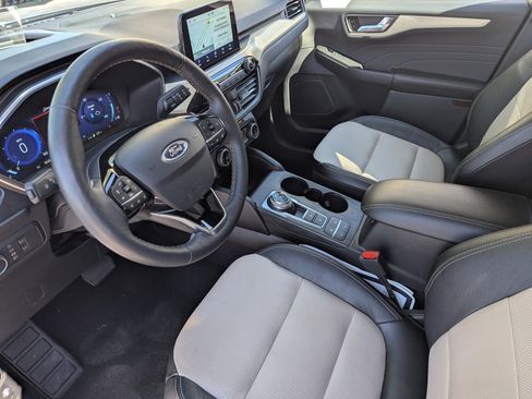 Used 2022 Ford Escape Titanium w/ Titanium Premium Package image 19