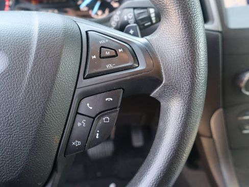 Used 2020 Ford Edge SE AWD/4WD image 16