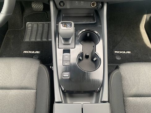 New 2026 Nissan Rogue SV w/ Cold Weather Package FWD image 15