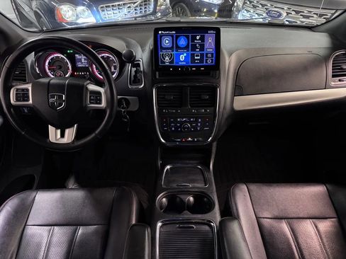 Used 2019 Dodge Grand Caravan GT image 12