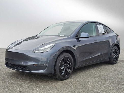 Used 2020 Tesla Model Y Long Range image 7