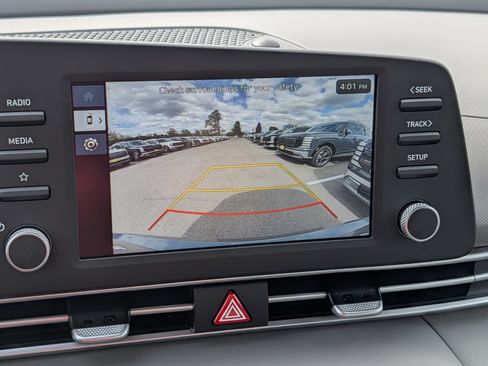 New 2026 Hyundai Elantra SEL Sport FWD image 15
