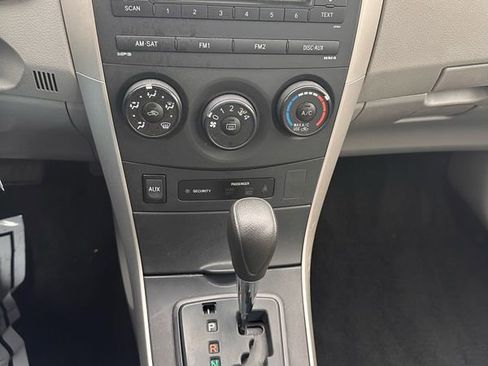 Used 2009 Toyota Corolla LE image 16