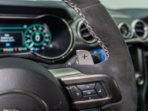 Used 2022 Ford Mustang Shelby GT500 w/ Carbon Fiber Track Pack image 90