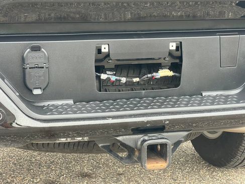 Used 2026 Chevrolet Colorado LT w/ LT Convenience Package AWD/4WD image 6