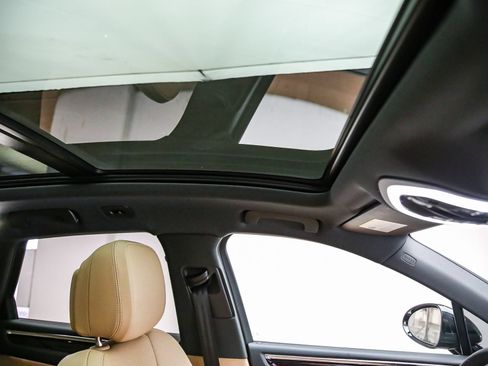 Certified 2026 Porsche Macan AWD/4WD image 21