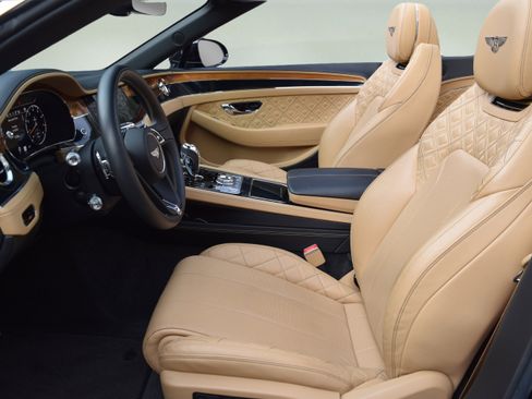 Used 2020 Bentley Continental GT AWD/4WD image 31