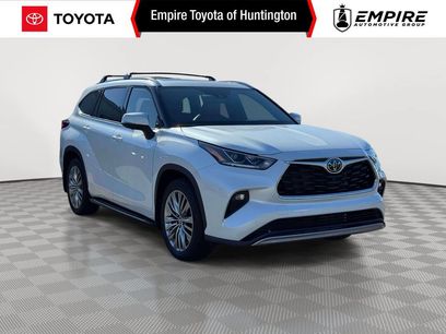 Used 2023 Toyota Highlander Platinum