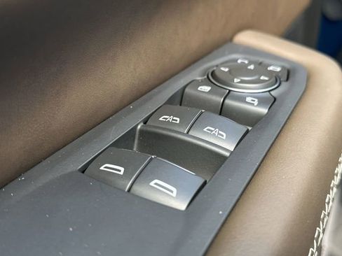 Certified 2025 GMC Yukon Denali Ultimate AWD/4WD image 24