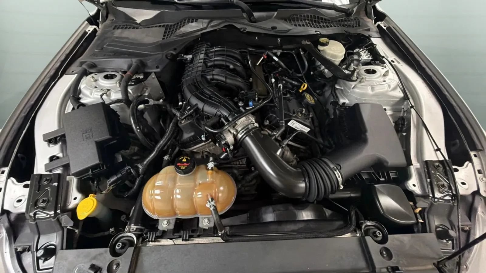 Used 2015 Ford Mustang Convertible w/ Equipment Group 051A RWD image 21