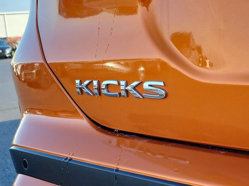 Certified 2023 Nissan Kicks SV image 6