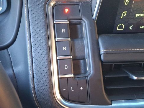 Used 2022 GMC Yukon AT4 image 14