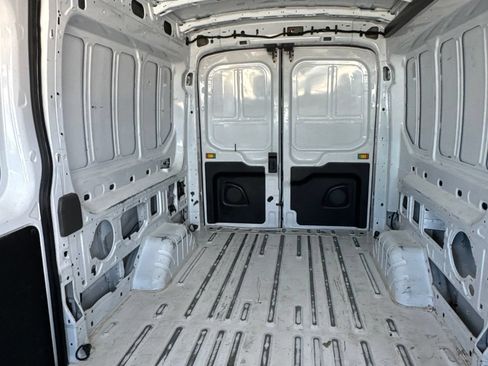 Used 2024 Ford Transit 250 148 Medium Roof RWD image 19