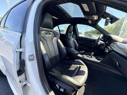 Used 2018 BMW M3 RWD image 27