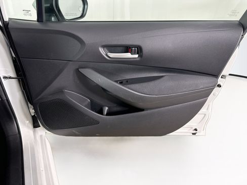 Used 2021 Toyota Corolla LE w/ Carpet Mat Package (TMS) FWD image 30