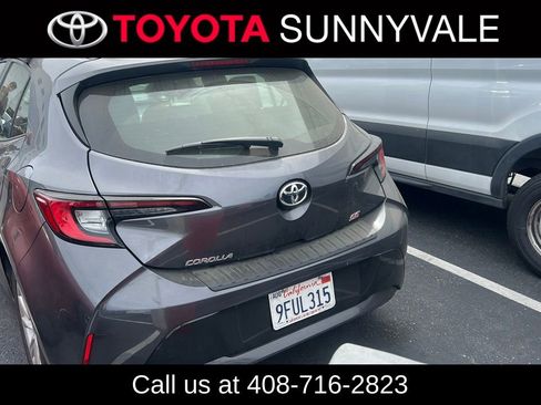 Used 2023 Toyota Corolla SE w/ SE Premium Package image 2