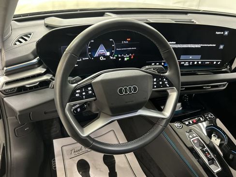 Used 2025 Audi A5 2.0T Premium Plus w/ Premium Plus AWD/4WD image 4