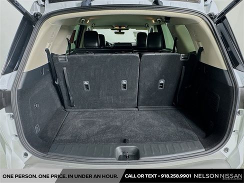 Certified 2025 Nissan Pathfinder SL image 26