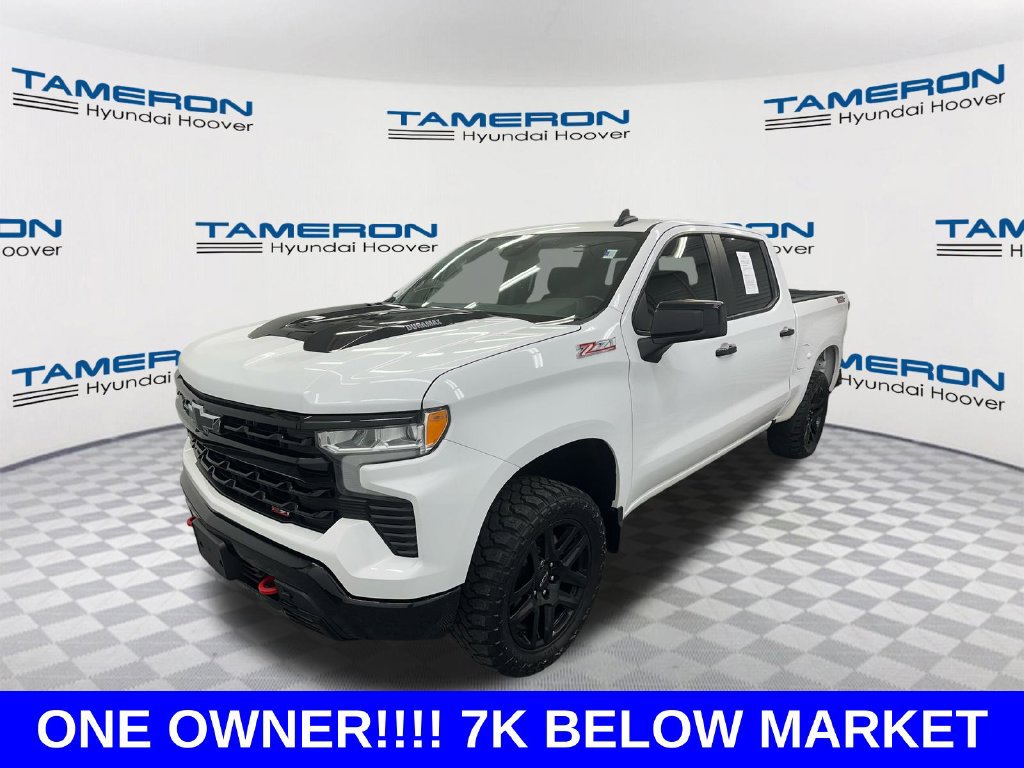 Used 2024 Chevrolet Silverado 1500 LT Trail Boss w/ Convenience Package II AWD/4WD image 1