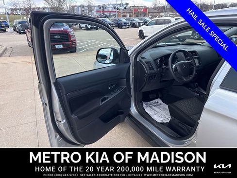 Used 2025 Mitsubishi Outlander Sport ES AWD/4WD image 10
