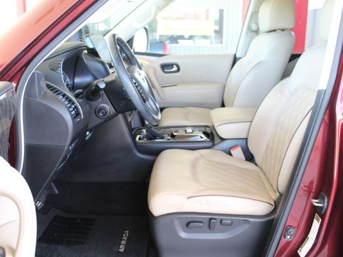 Used 2023 Nissan Armada Platinum w/ Captain's Chairs Package RWD image 39