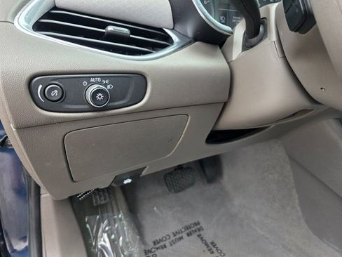 Used 2021 Chevrolet Malibu LT image 20