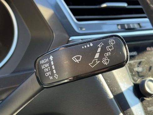 Certified 2021 Volkswagen Tiguan SE R-Line AWD/4WD image 26