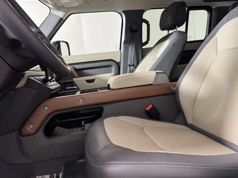 Used 2024 Land Rover Defender 110 X image 18