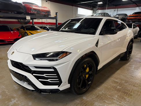 Used 2019 Lamborghini Urus image 10