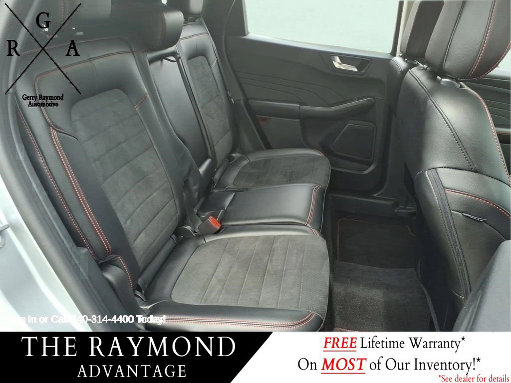 Used 2022 Ford Escape SEL w/ SEL Stealth AWD Package image 11