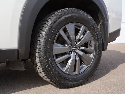 Used 2023 Nissan Pathfinder SV image 35