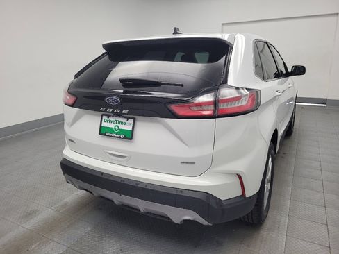 Used 2024 Ford Edge SEL image 7