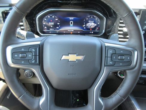 Certified 2025 Chevrolet Silverado 1500 LTZ AWD/4WD image 30