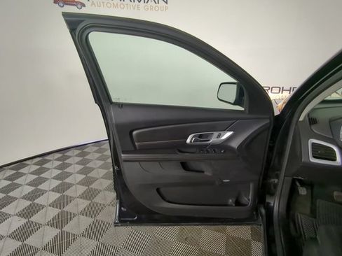 Used 2017 GMC Terrain SLE w/ Convenience Package AWD/4WD image 17