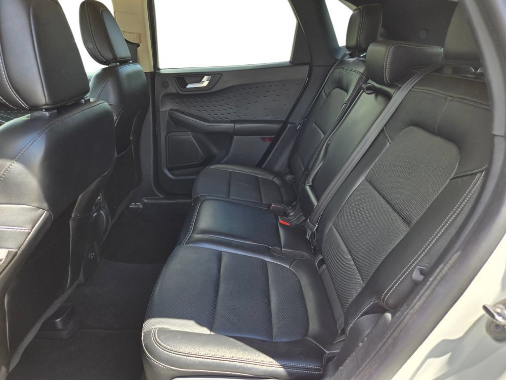 Used 2020 Ford Escape Titanium AWD/4WD image 19