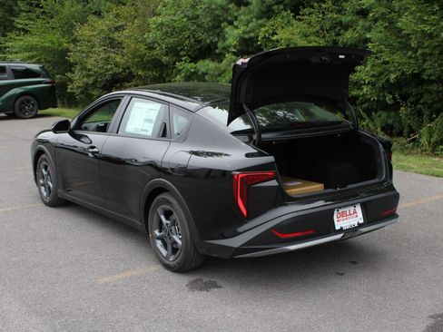 New 2026 Kia K4 FWD image 7