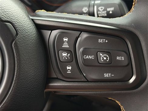 Used 2024 Jeep Gladiator Sport image 29