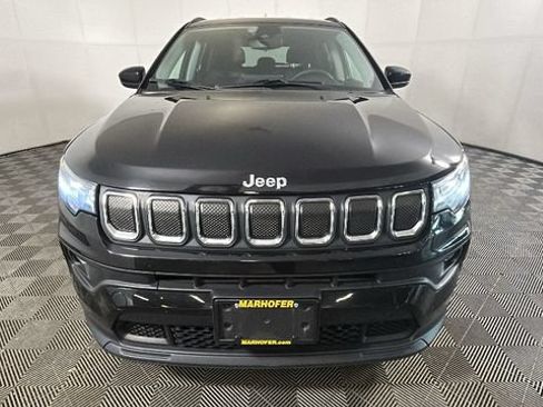 Used 2022 Jeep Compass Latitude FWD image 7
